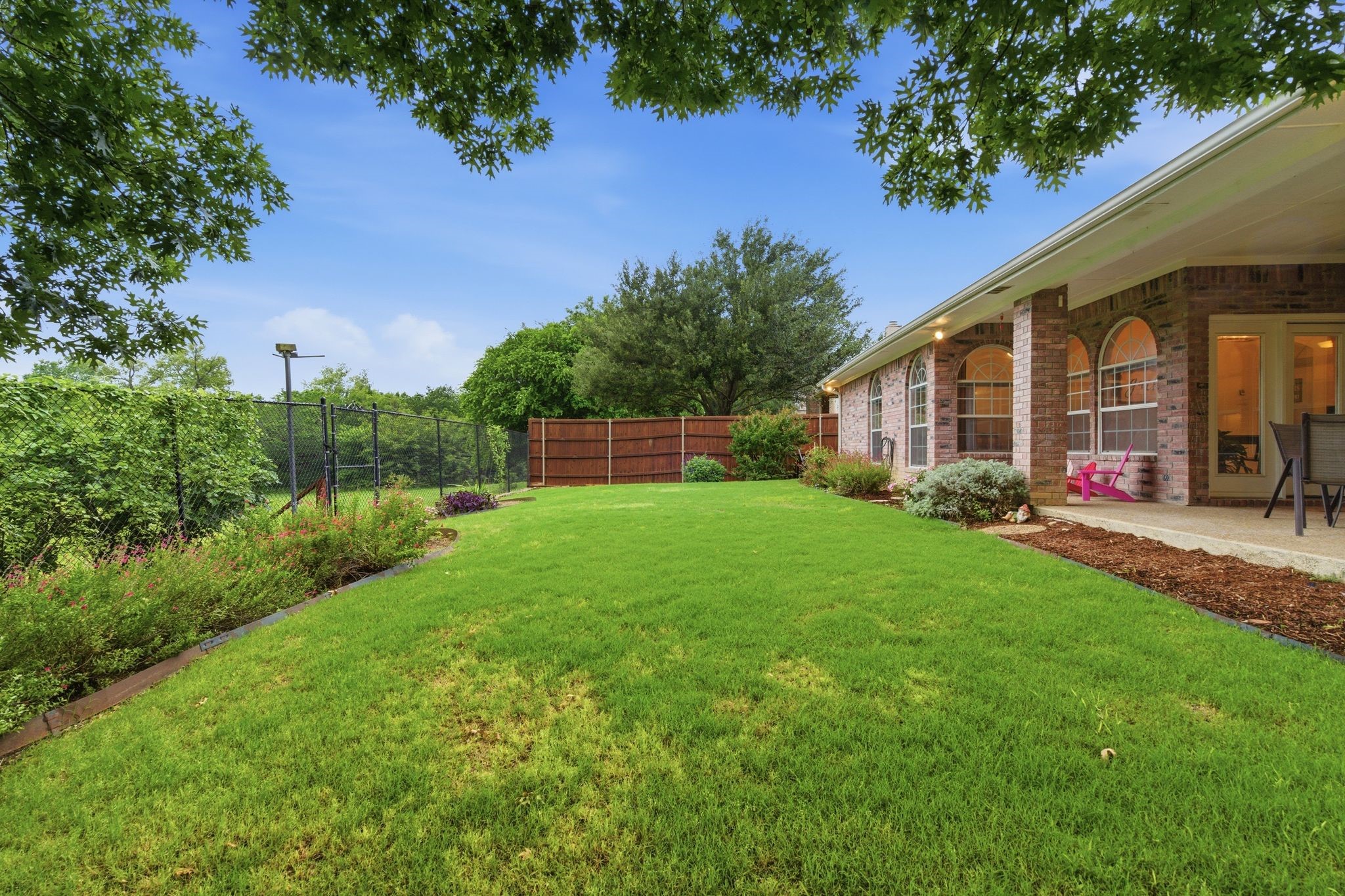 541 Crickett Way Grand Prairie TX 75052