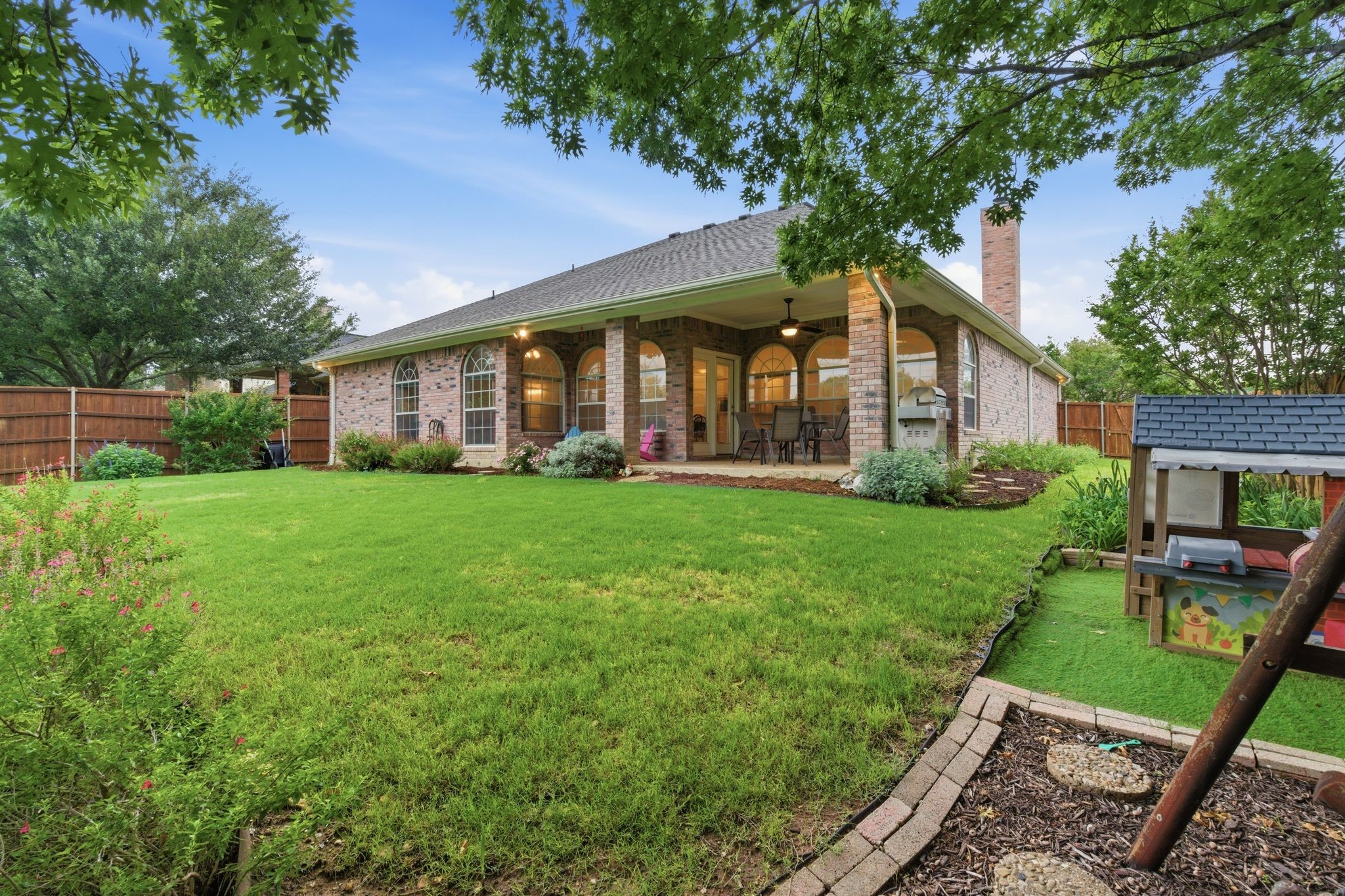 541 Crickett Way Grand Prairie TX 75052