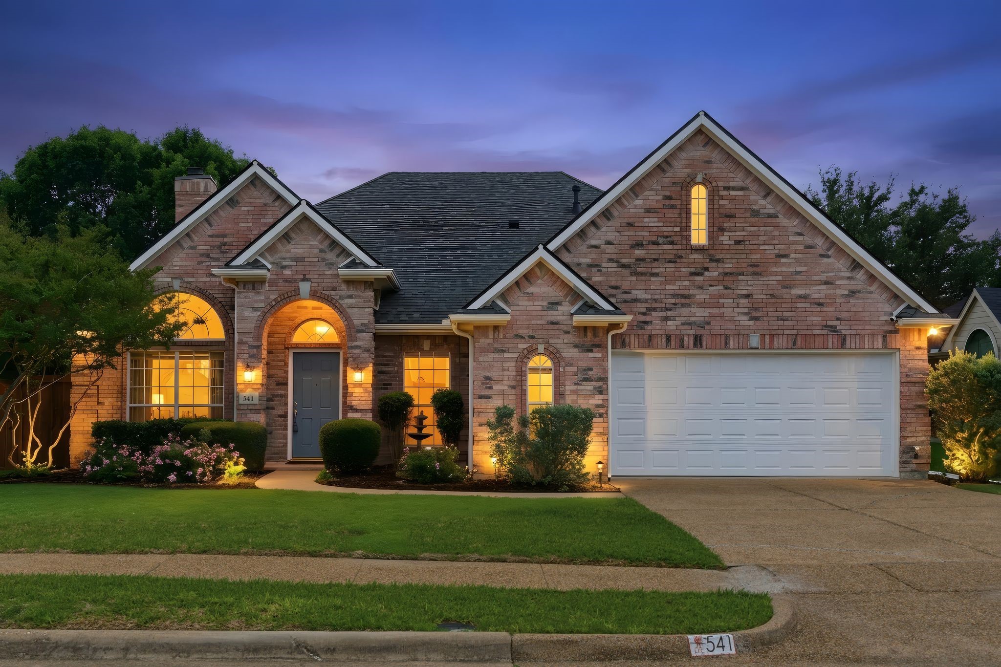 541 Crickett Way Grand Prairie TX 75052