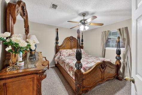 8229 Farm Road 905 Paris TX 75462
