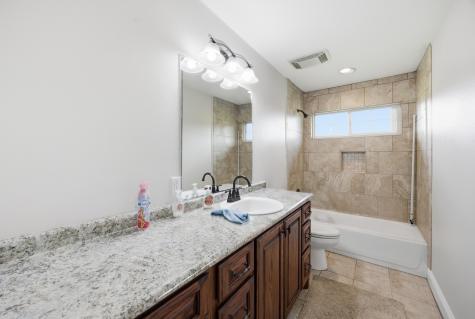 8229 Farm Road 905 Paris TX 75462