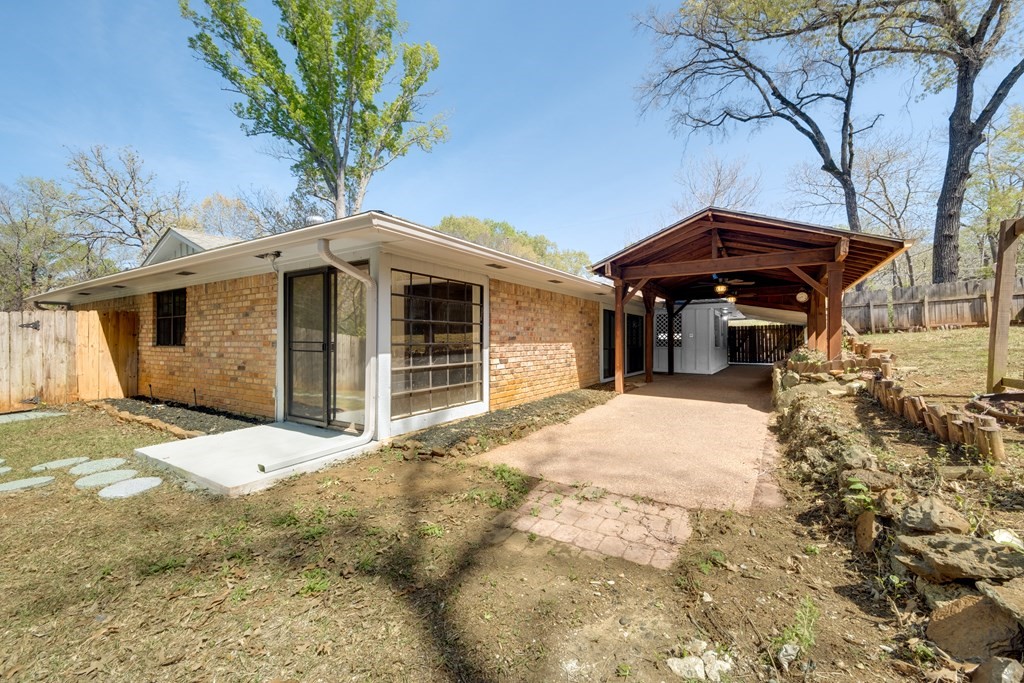 1112 Swanson Drive Palestine TX 75801