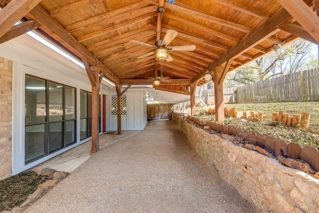 1112 Swanson Drive Palestine TX 75801
