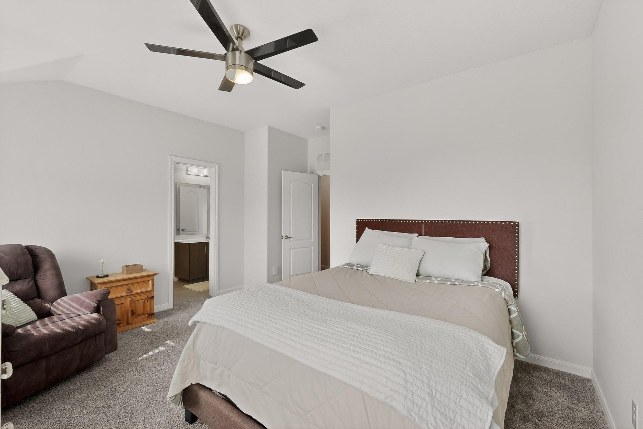 1261 Pleasant Knoll Trail Aubrey TX 76227