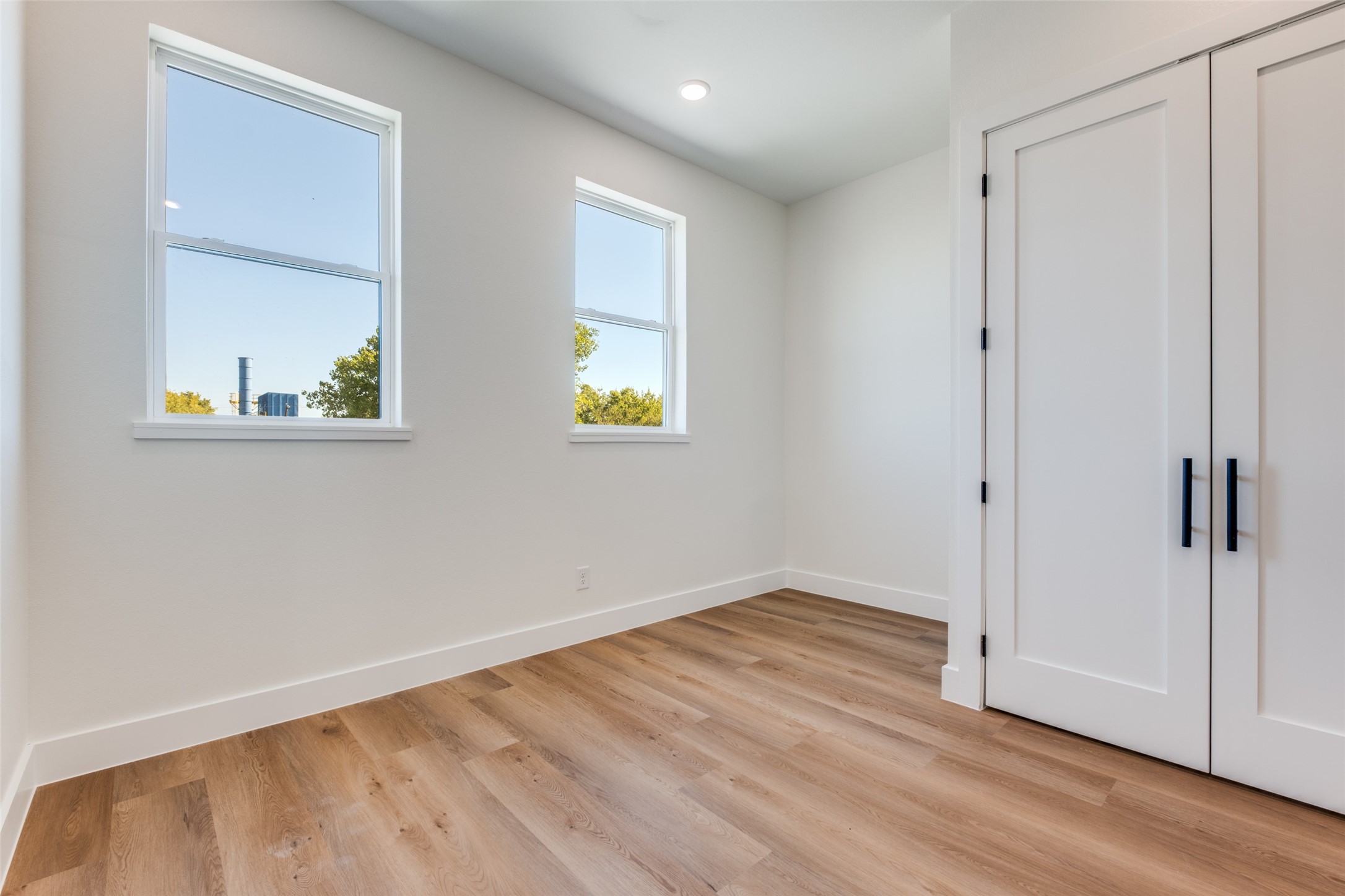 2424 Jeffries Street Dallas TX 75215