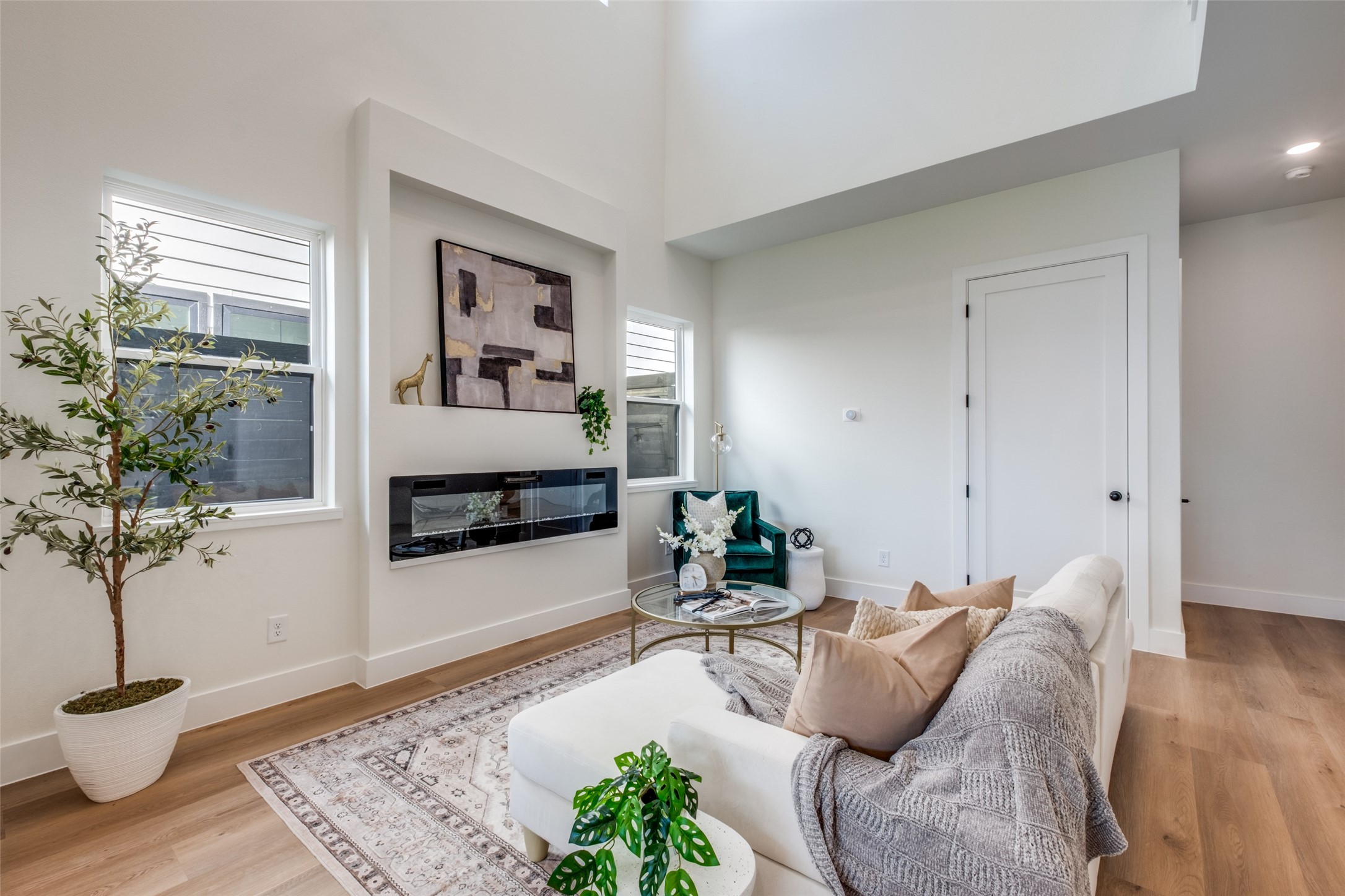2424 Jeffries Street Dallas TX 75215