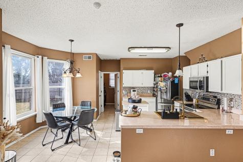 6715 Canyon Creek Drive Arlington TX 76001