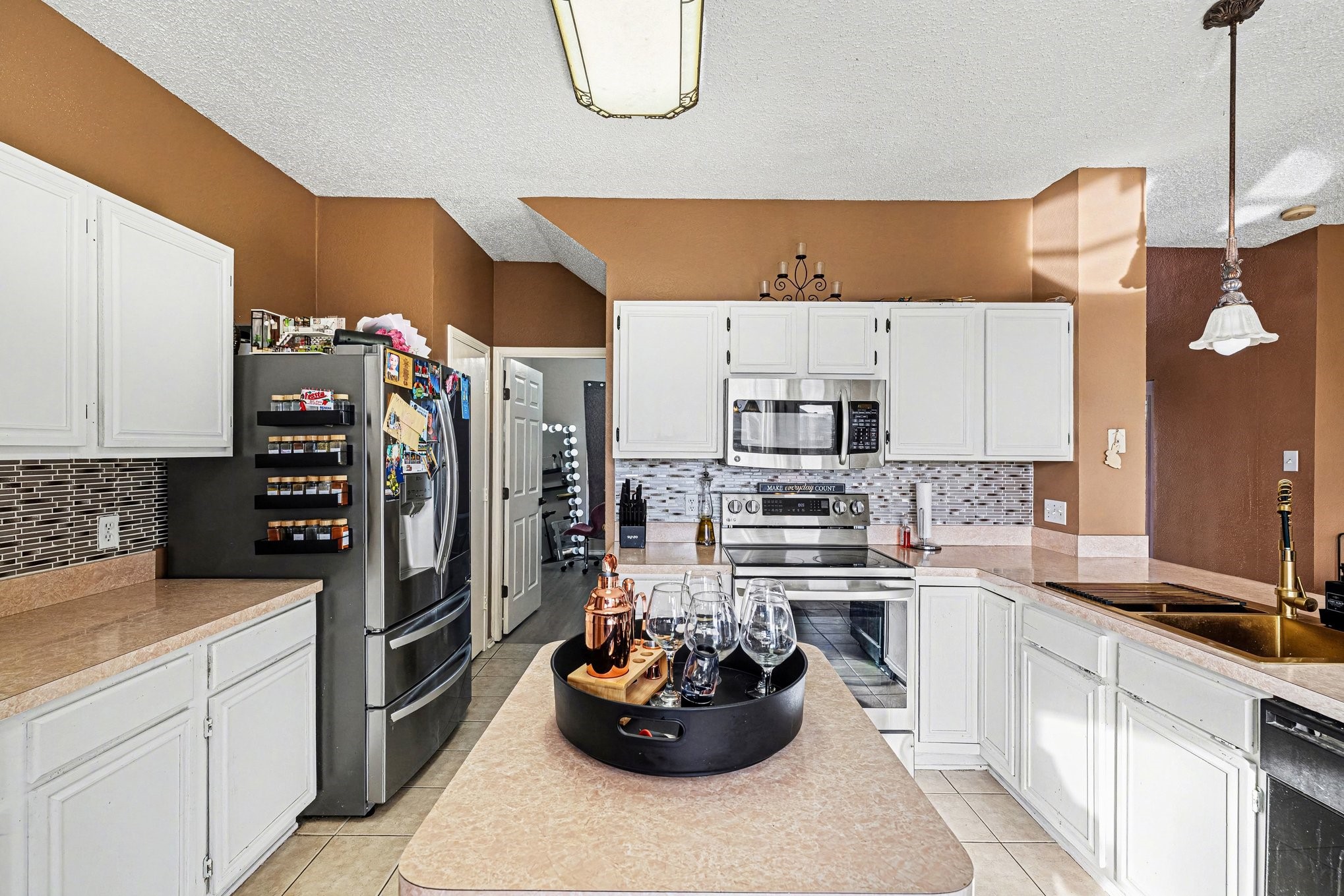 6715 Canyon Creek Drive Arlington TX 76001
