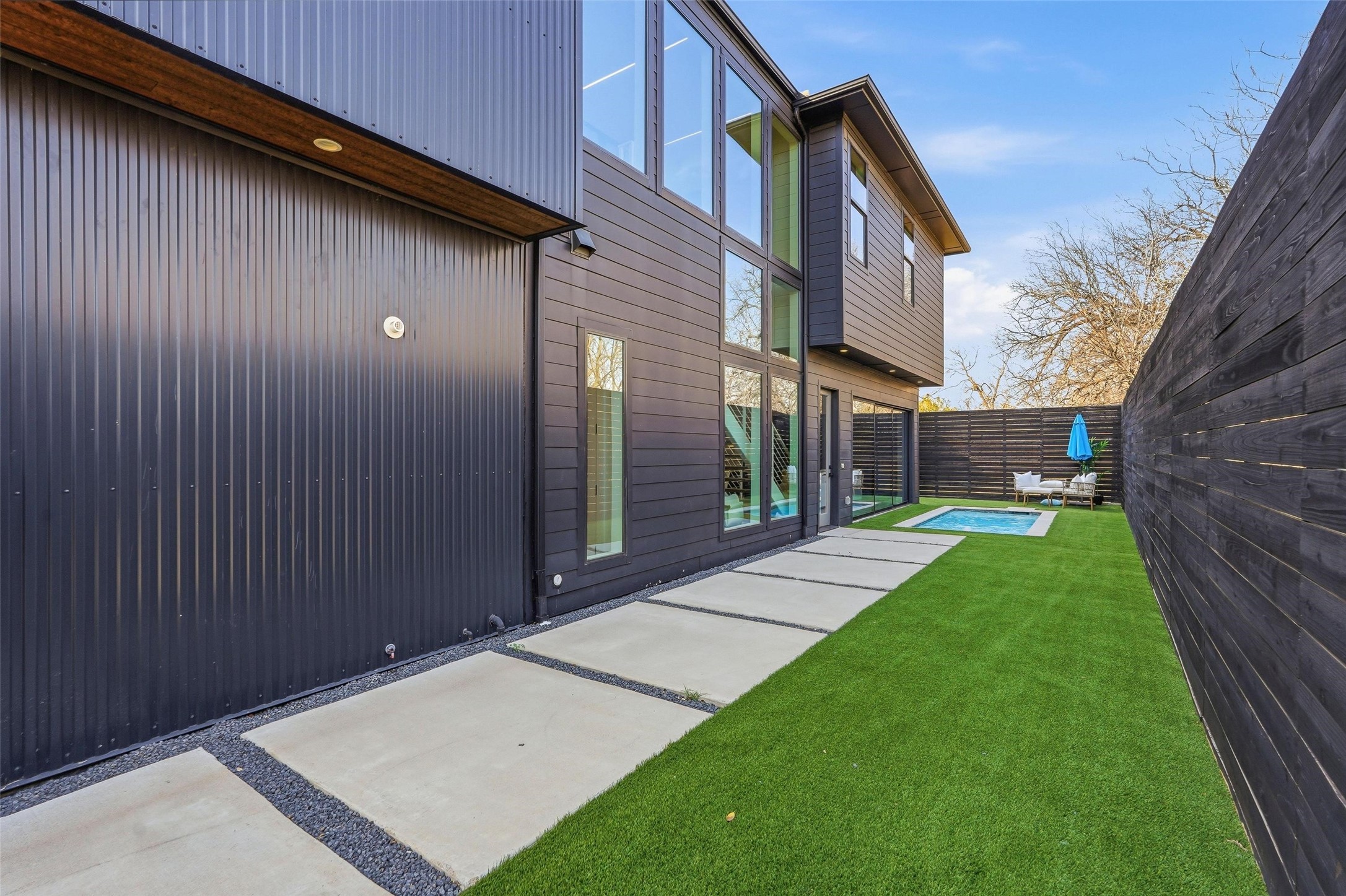 3633 Thedford Avenue Dallas TX 75209