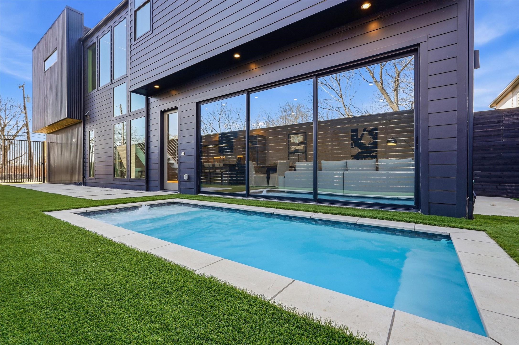 3633 Thedford Avenue Dallas TX 75209