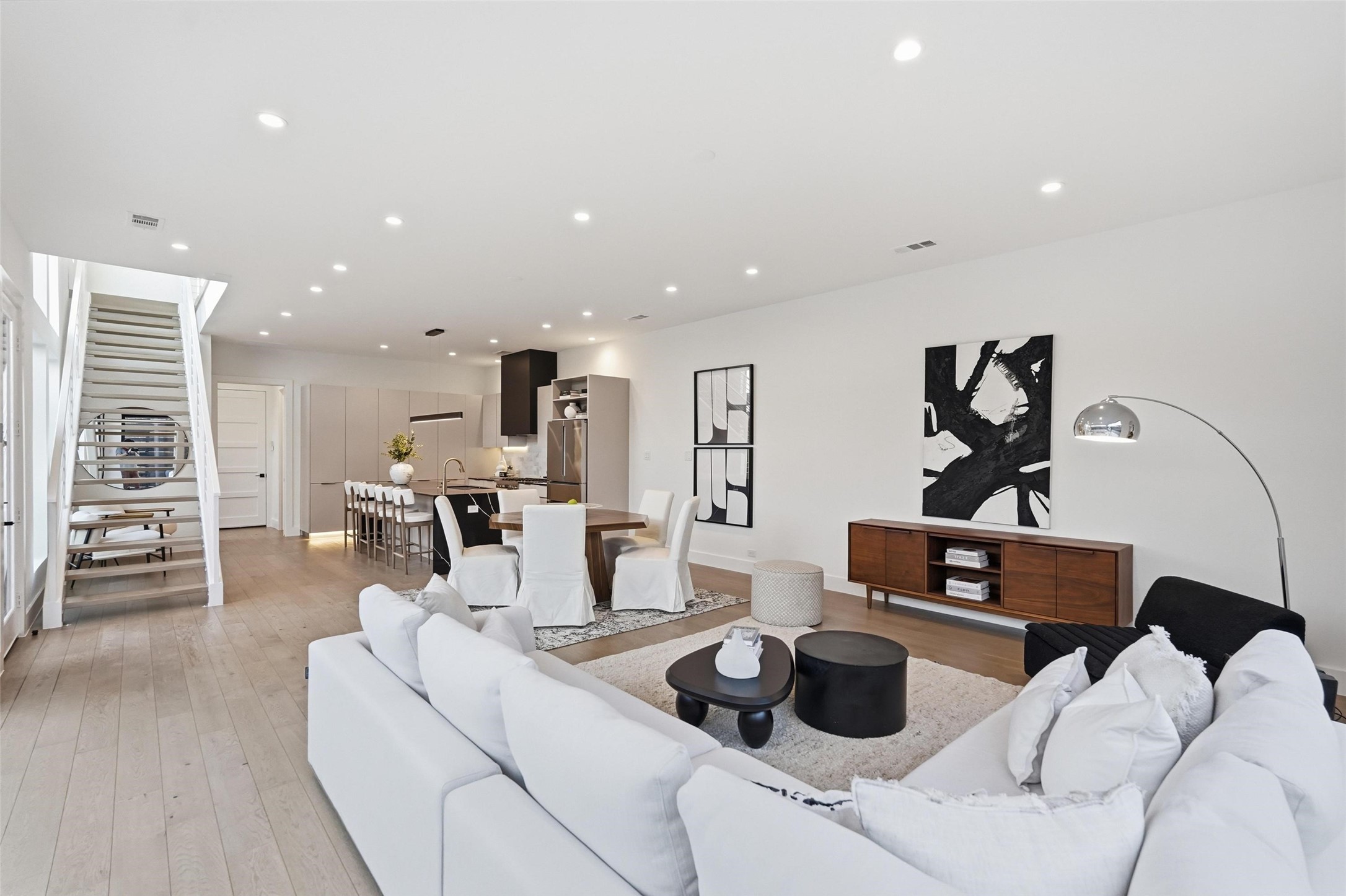 3633 Thedford Avenue Dallas TX 75209