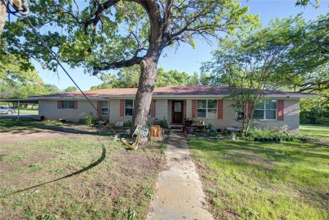 604 W Sherman Street Chico TX 76431