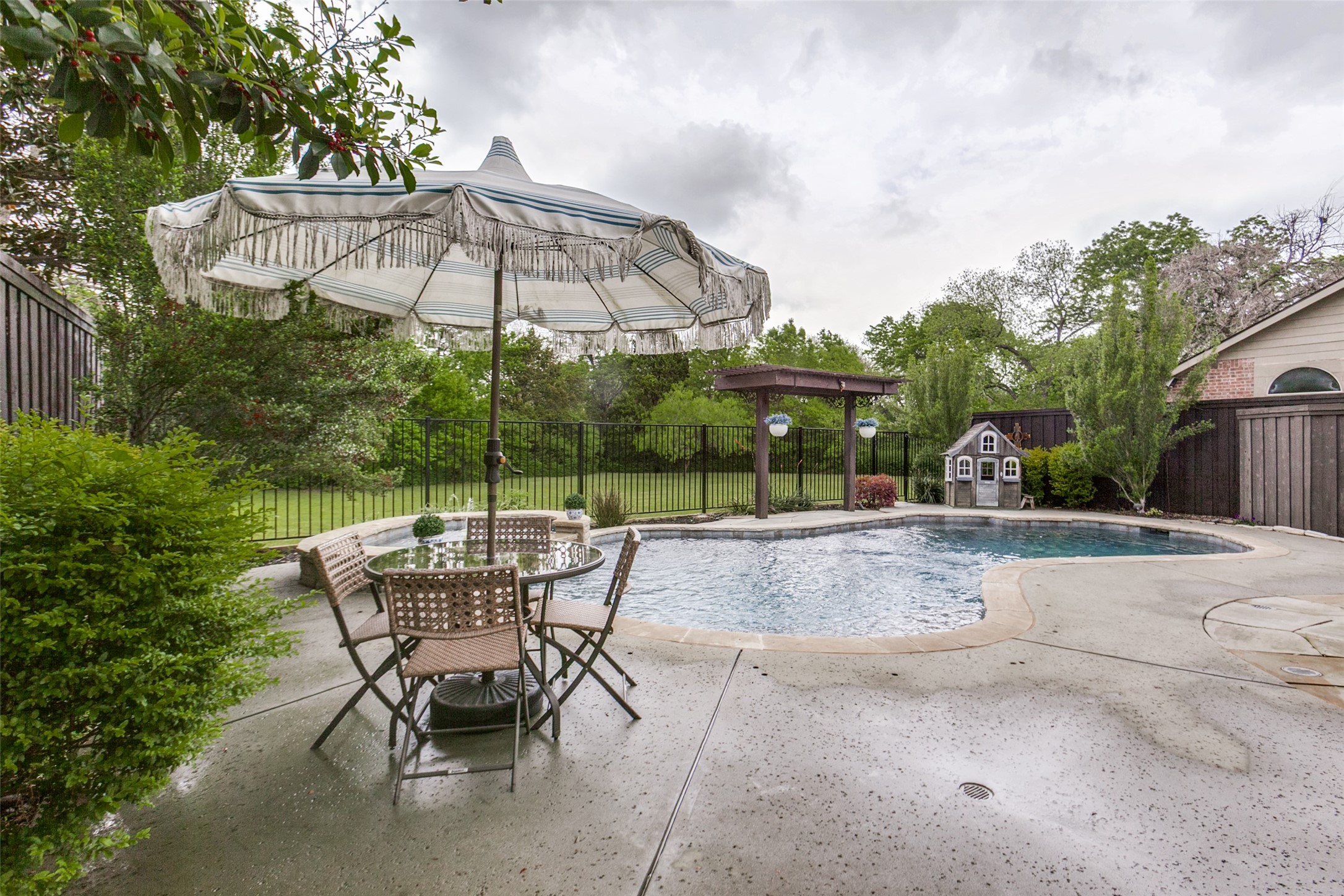 2148 Ash Grove Way Dallas TX 75228