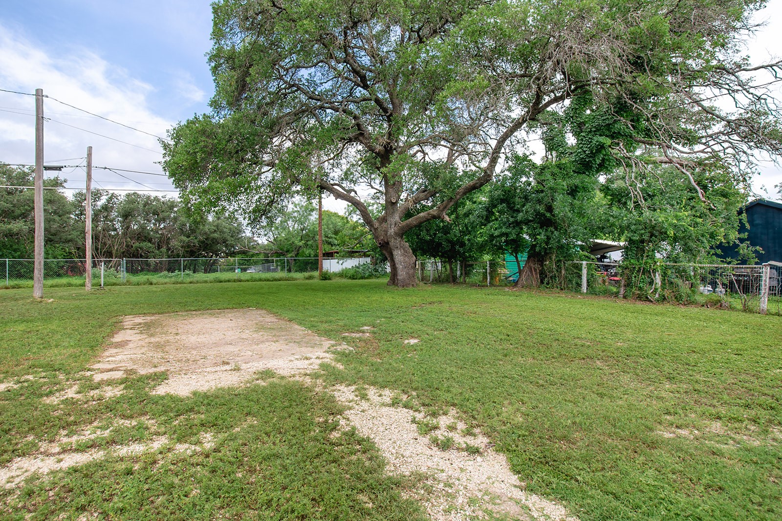 1804 S Oak Brady TX 76825