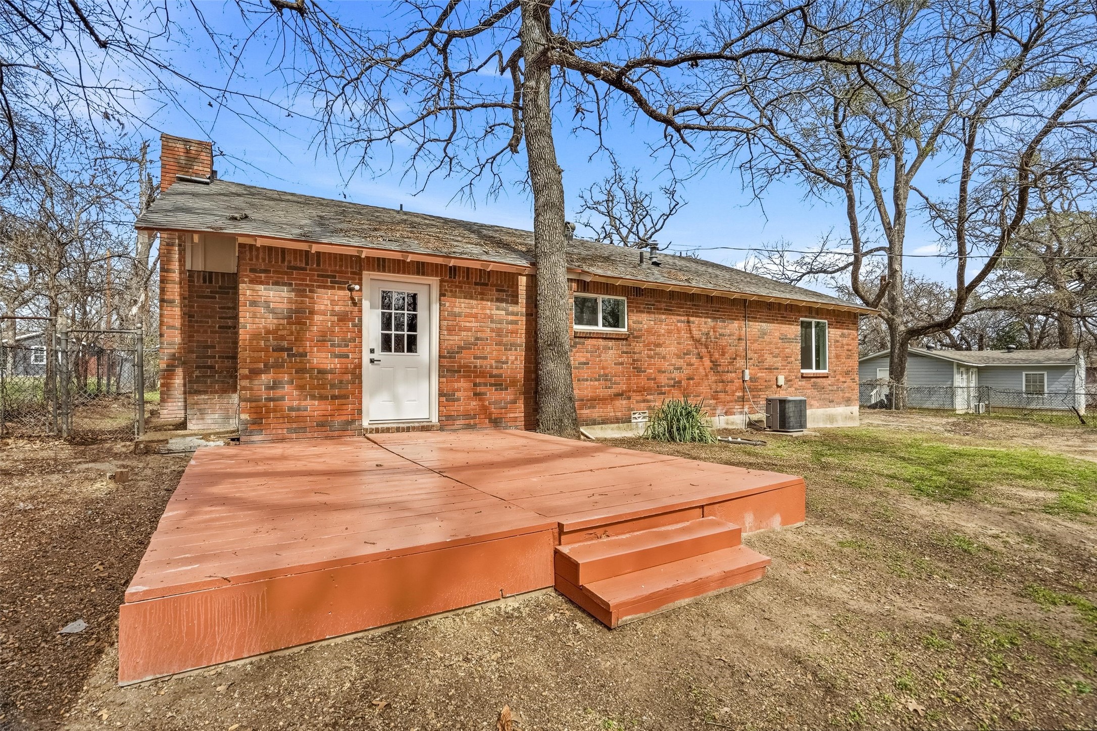 208 Shoreline Drive Azle TX 76020