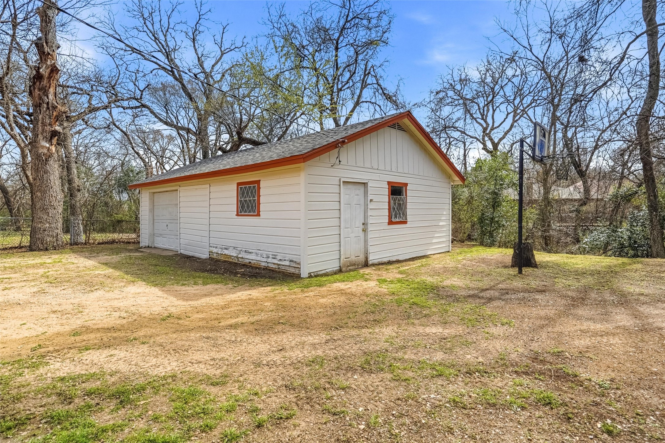 208 Shoreline Drive Azle TX 76020