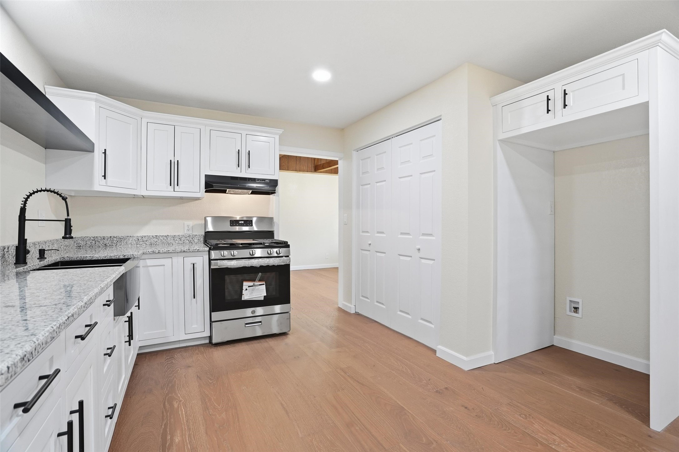 208 Shoreline Drive Azle TX 76020