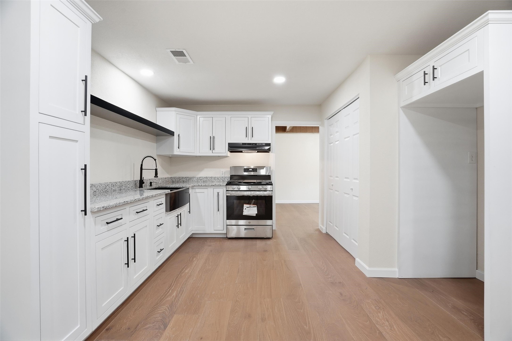 208 Shoreline Drive Azle TX 76020