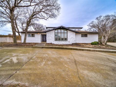1112 Cooks Lane Fort Worth TX 76120