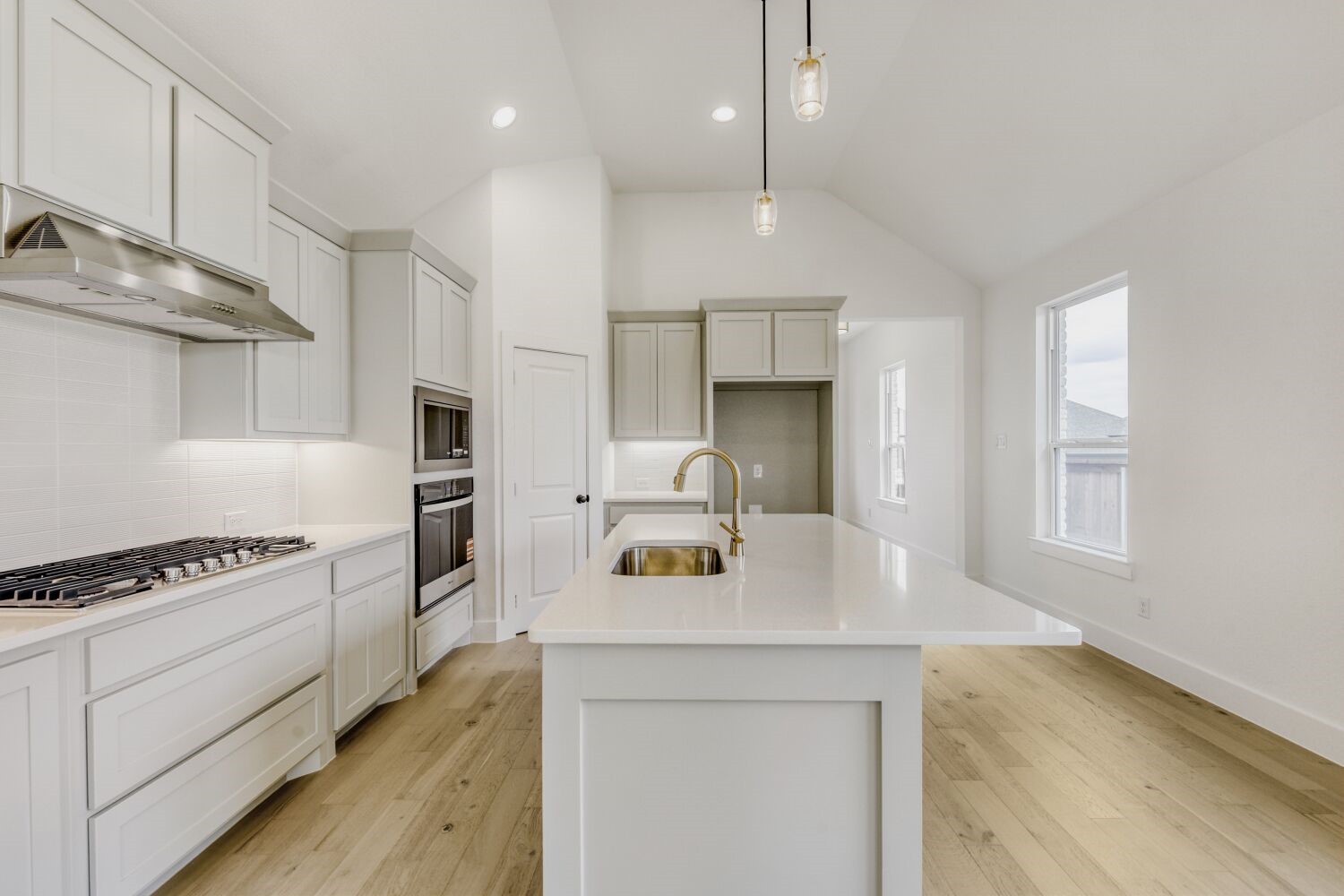 6024 Silverstein Street Fort Worth TX 76126