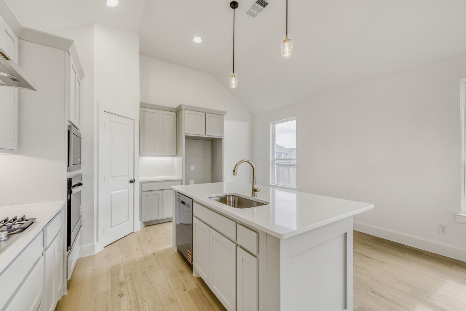 6024 Silverstein Street Fort Worth TX 76126