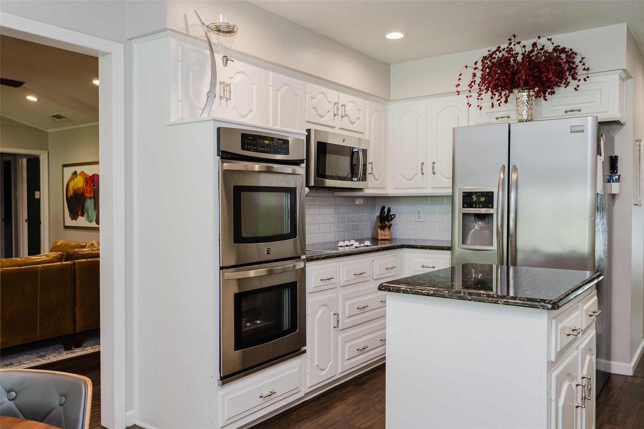3257 Brookhaven Club Drive Farmers Branch TX 75234
