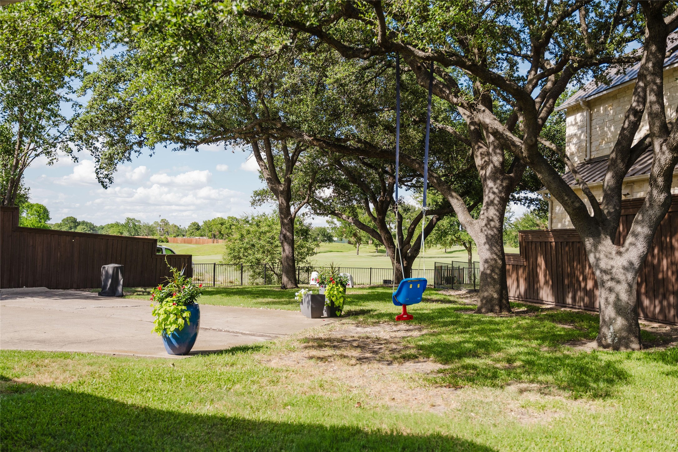 3257 Brookhaven Club Drive Farmers Branch TX 75234