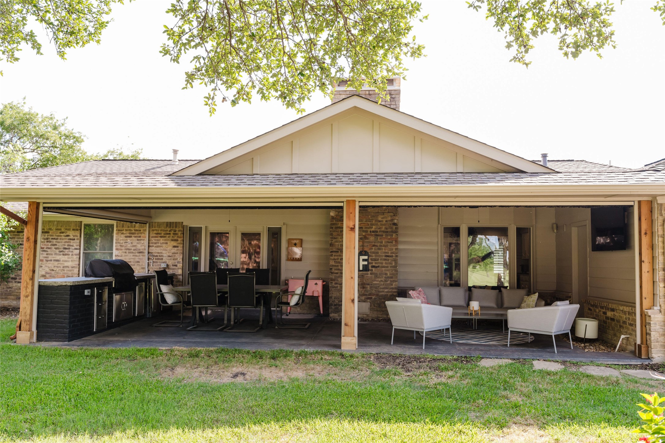 3257 Brookhaven Club Drive Farmers Branch TX 75234
