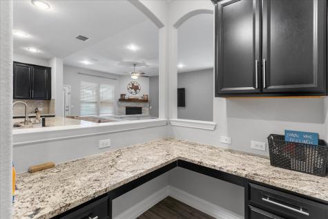 817 Crest Breeze Drive Fort Worth TX 76052