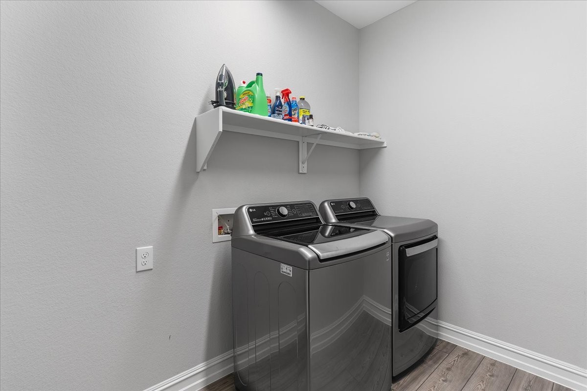 817 Crest Breeze Drive Fort Worth TX 76052