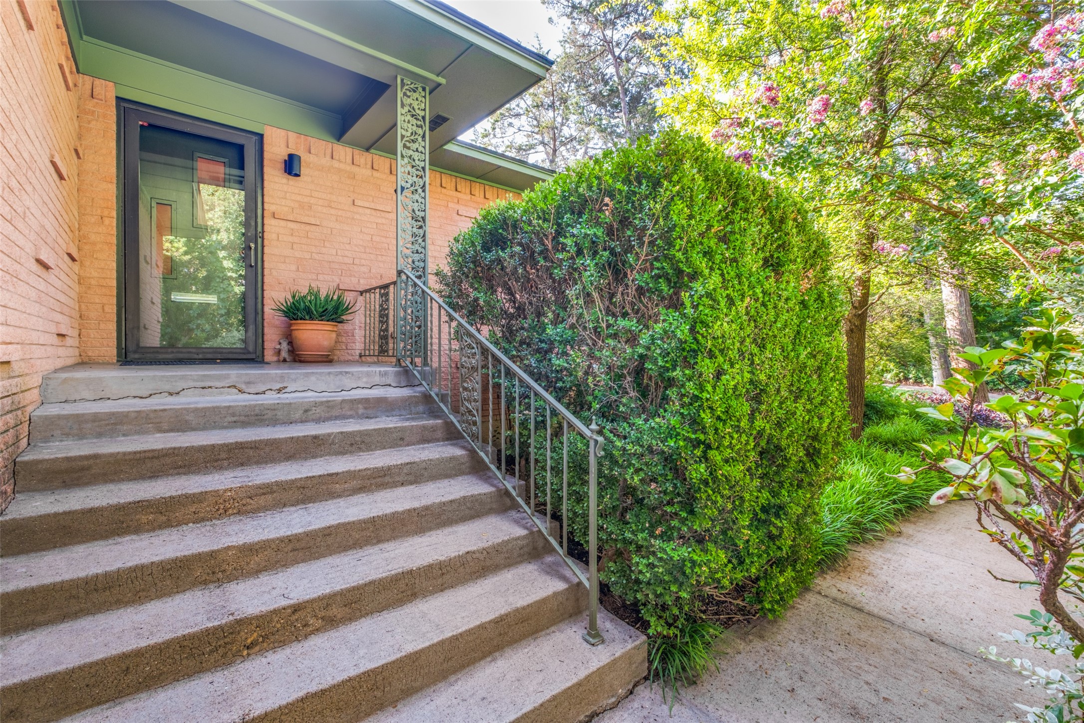 3826 Holliday Road Dallas TX 75224