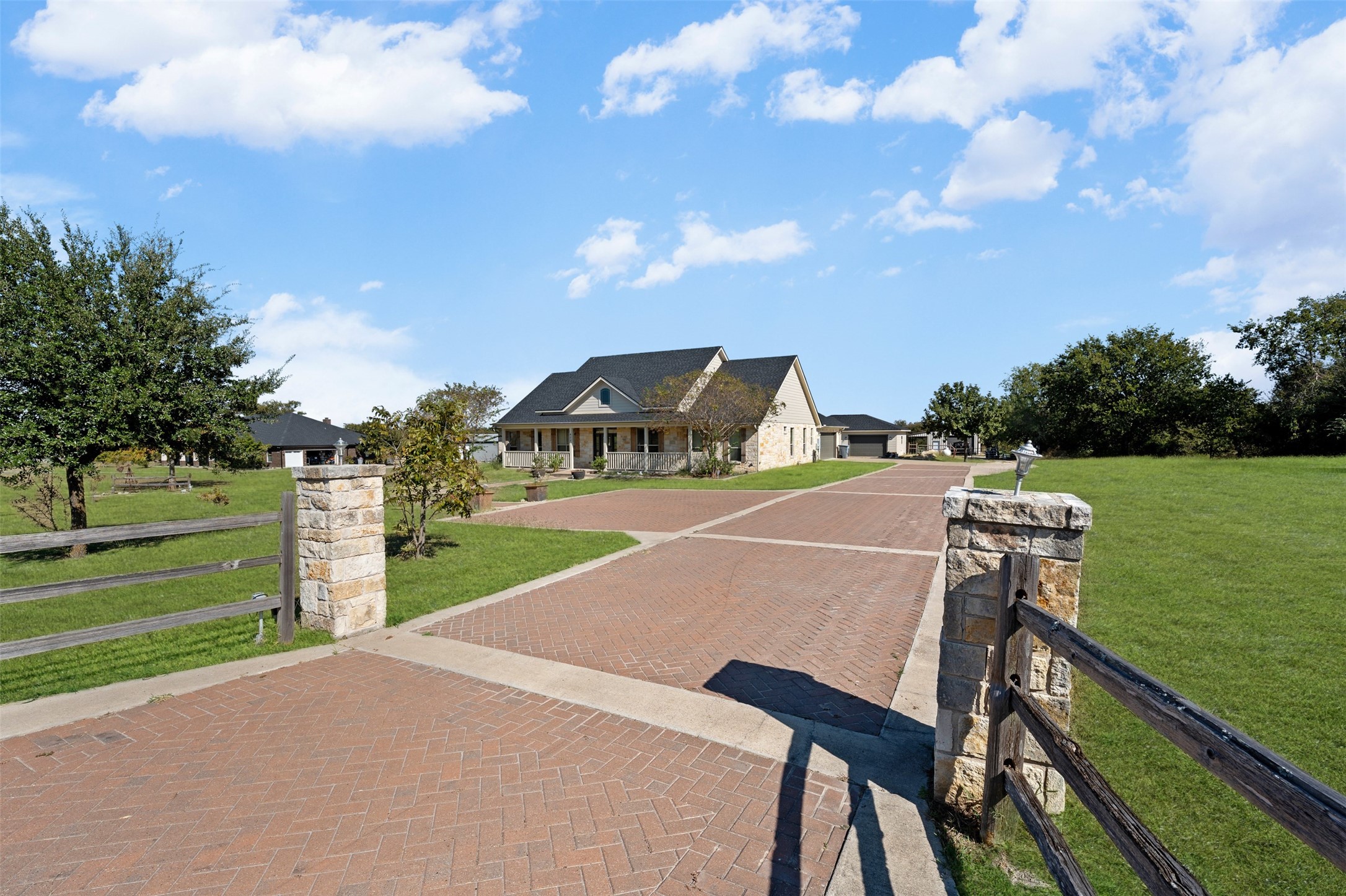 422 Callahan Loop Temple TX 76501