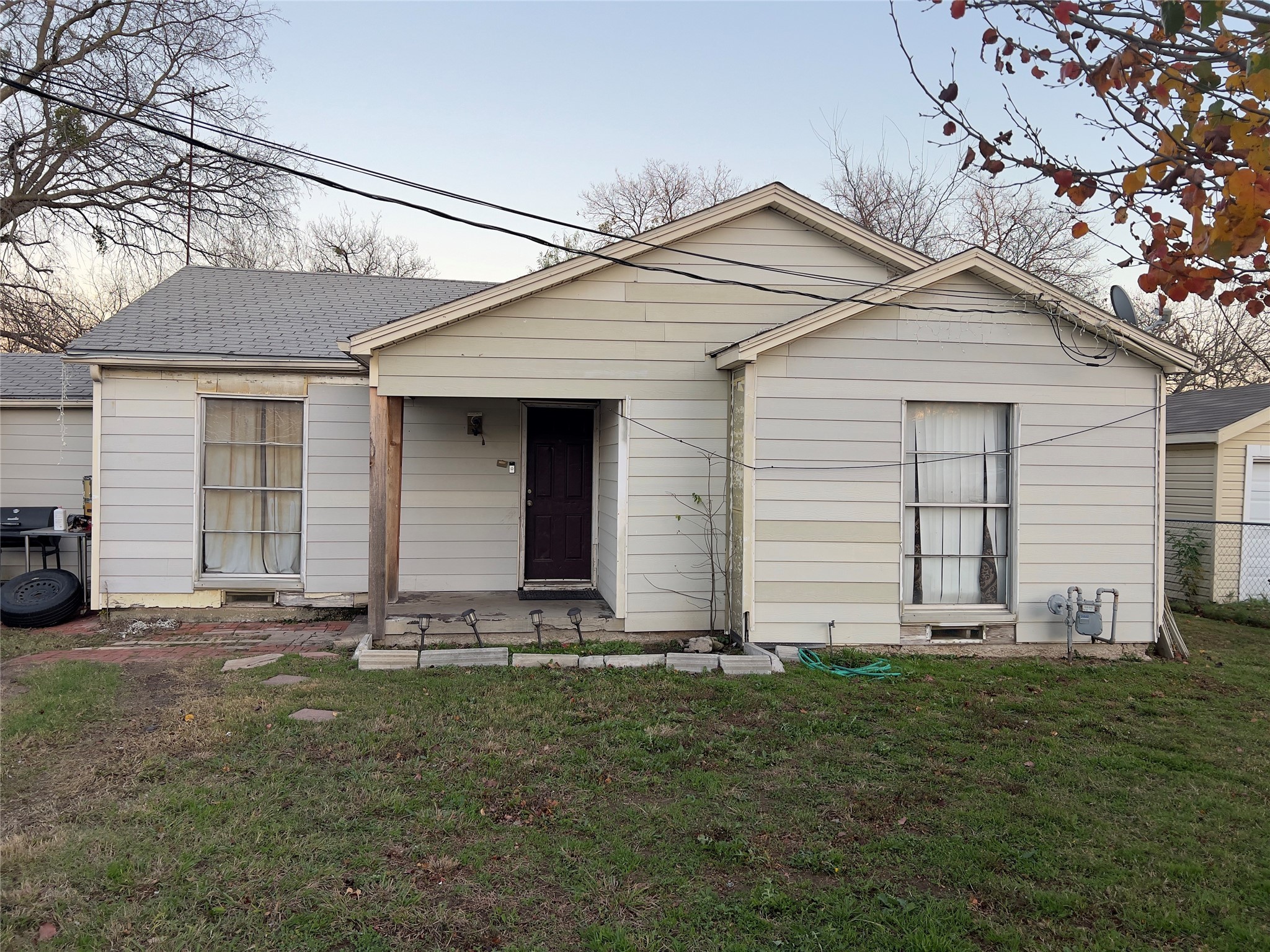 2970 Minoco Drive Dallas TX 75227