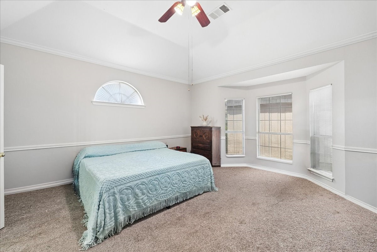 312 Foxglove Court Grand Prairie TX 75052