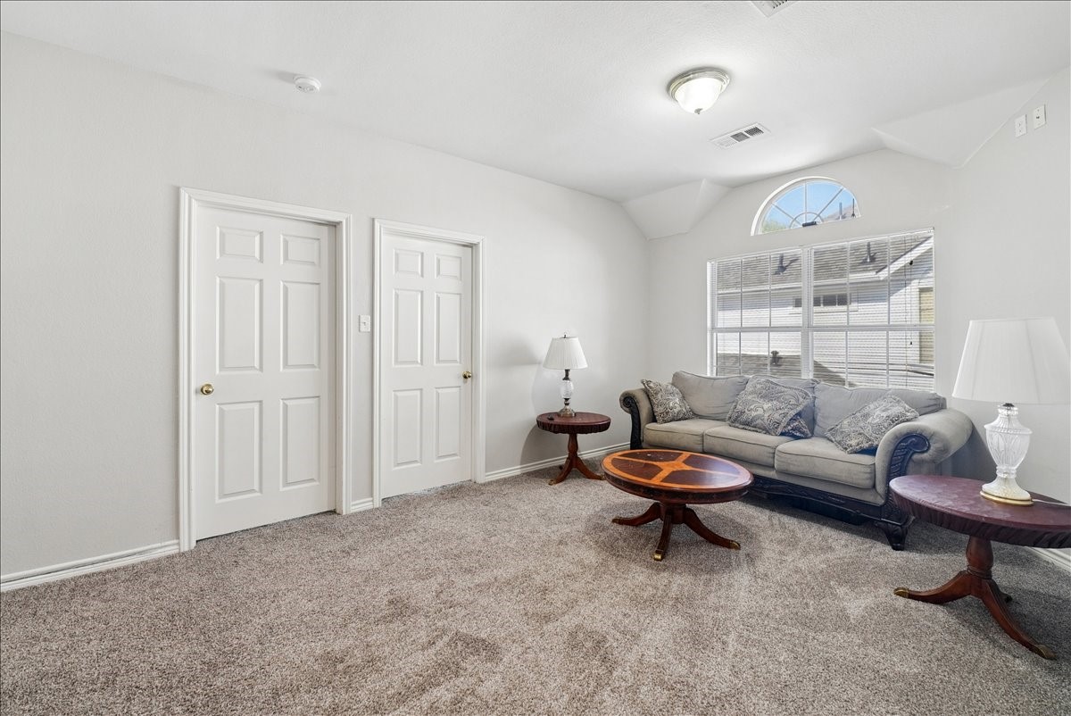 312 Foxglove Court Grand Prairie TX 75052