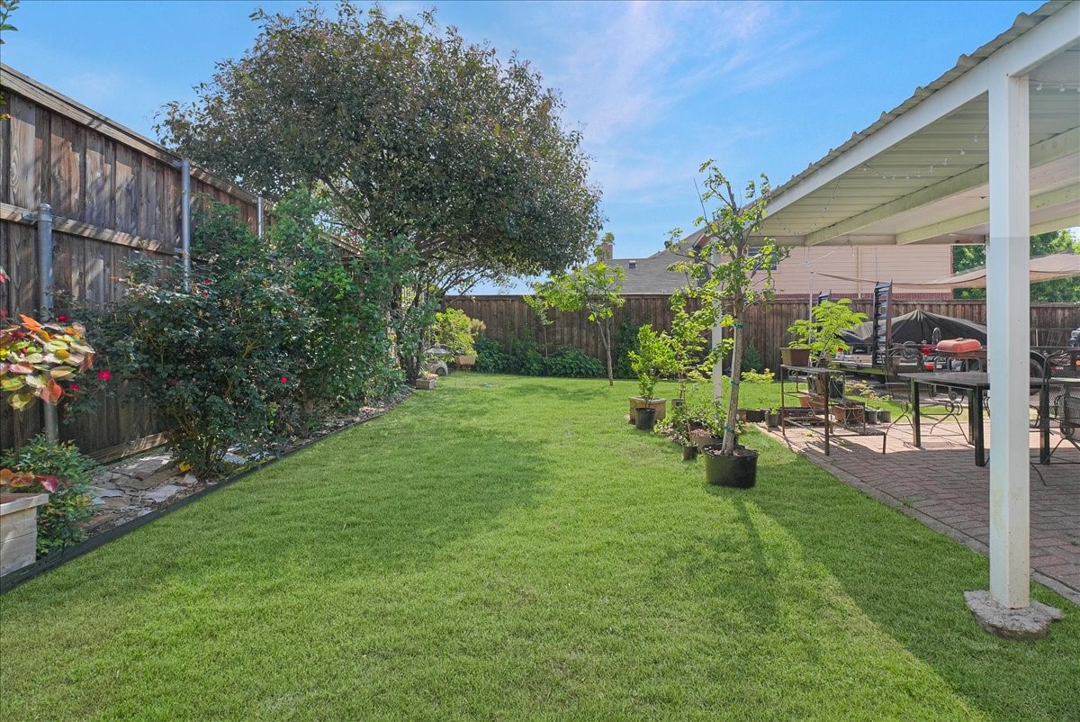 312 Foxglove Court Grand Prairie TX 75052