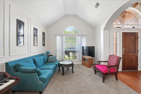 312 Foxglove Court Grand Prairie TX 75052