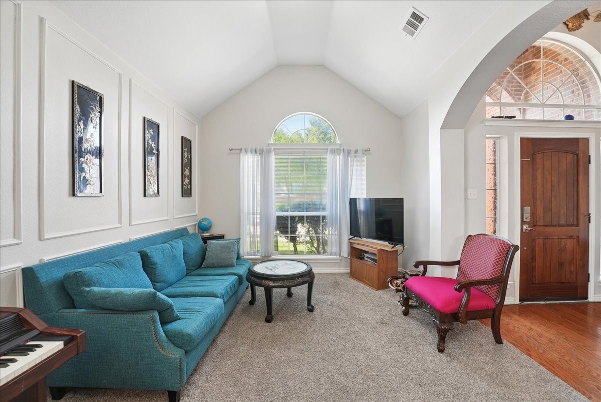 312 Foxglove Court Grand Prairie TX 75052