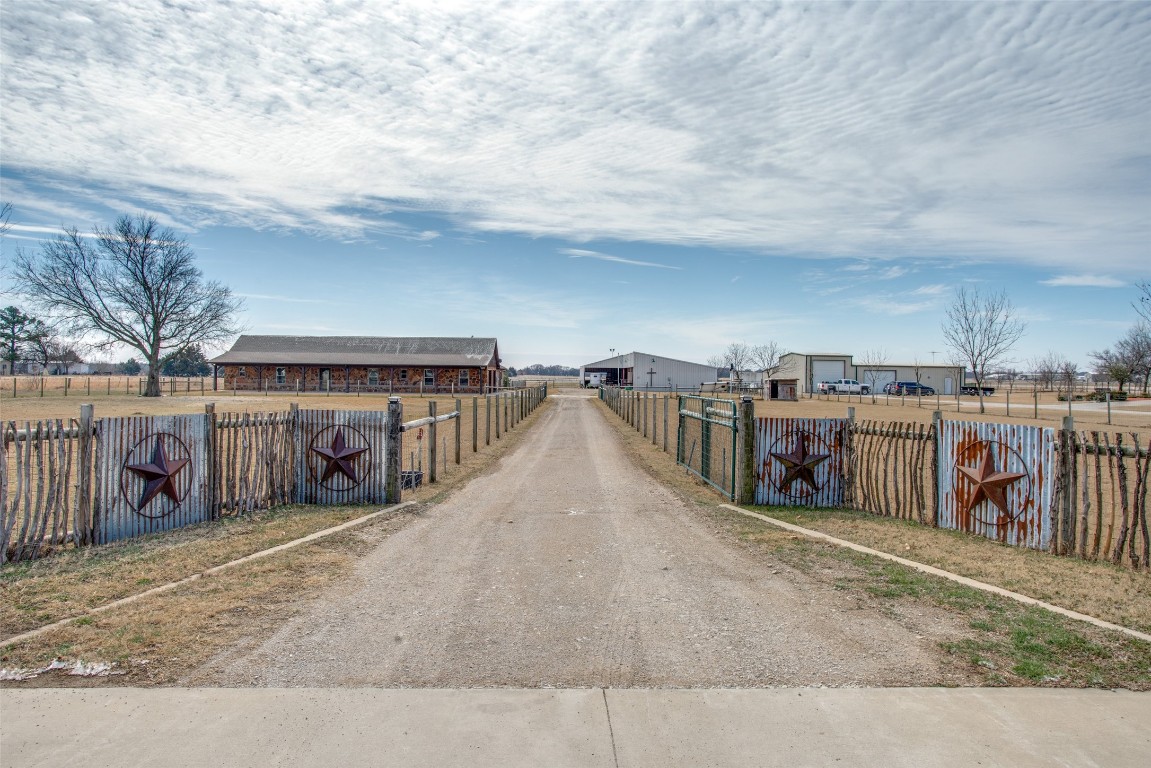 1147 Berend Road Pilot Point TX 76258