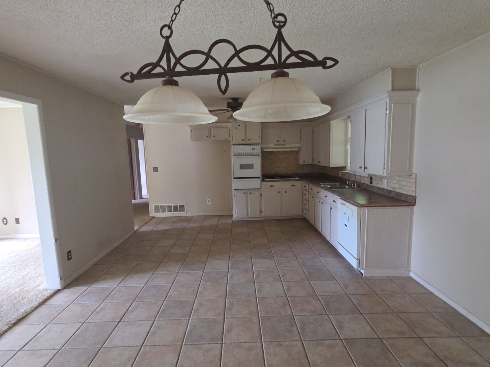 709 Lee Street Bowie TX 76230