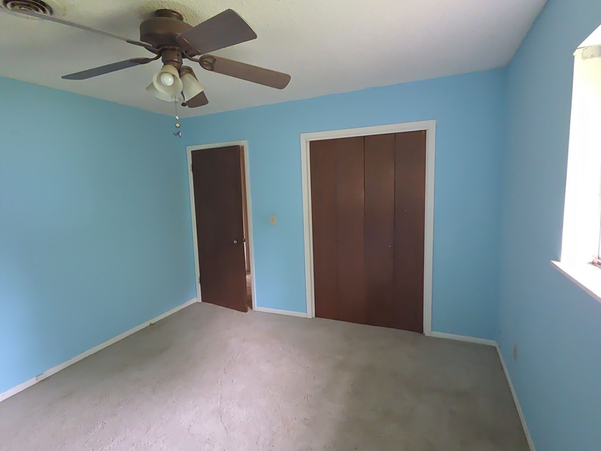 709 Lee Street Bowie TX 76230