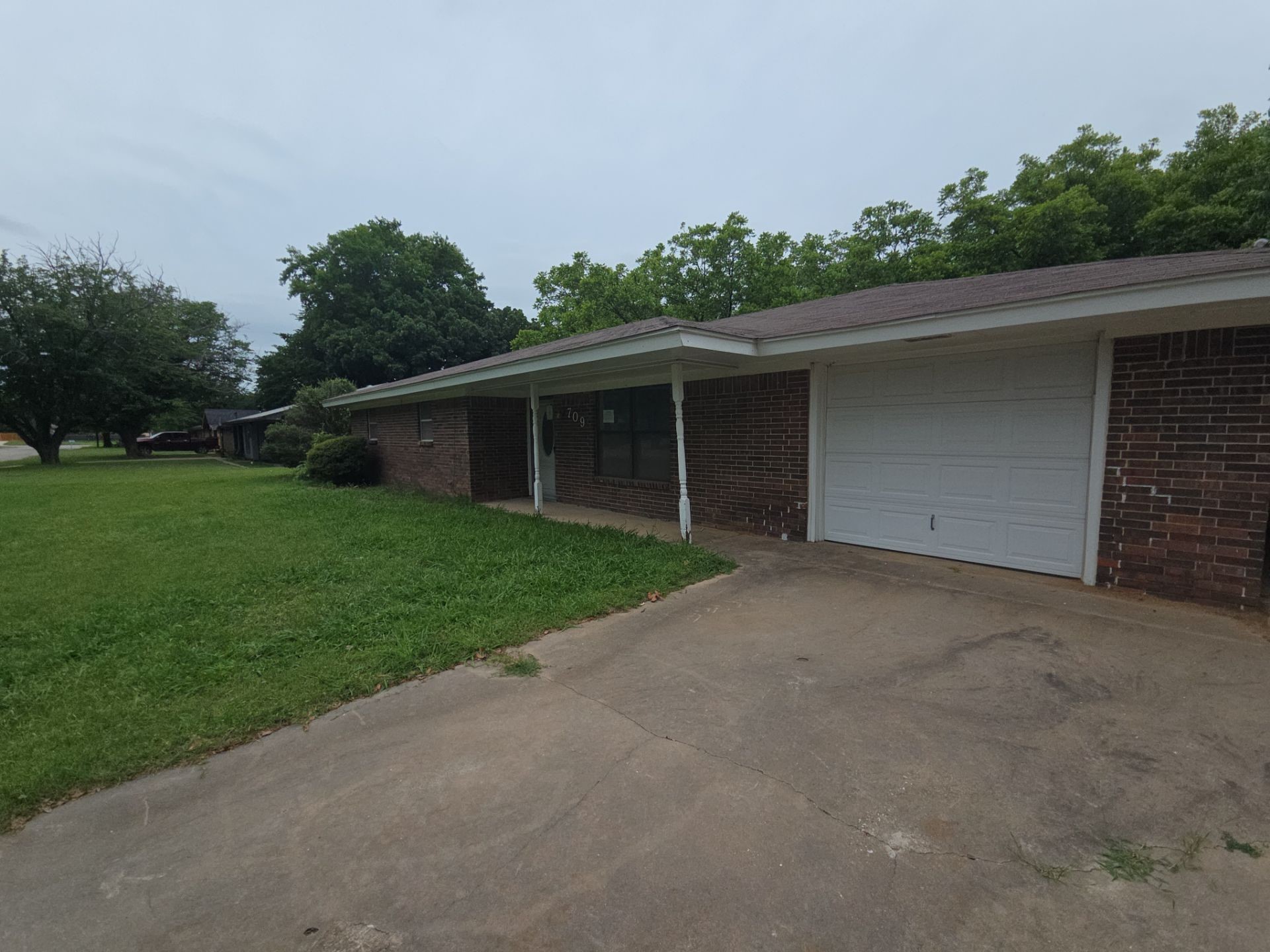 709 Lee Street Bowie TX 76230