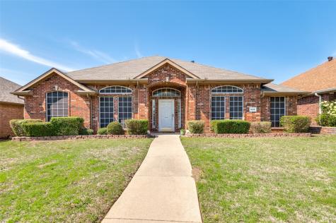 1025 Suffolk Lane Cedar Hill TX 75104