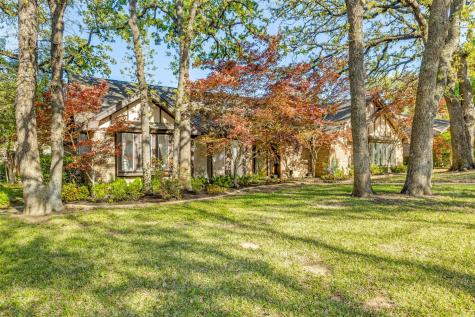 709 Castlewood Lane Arlington TX 76012