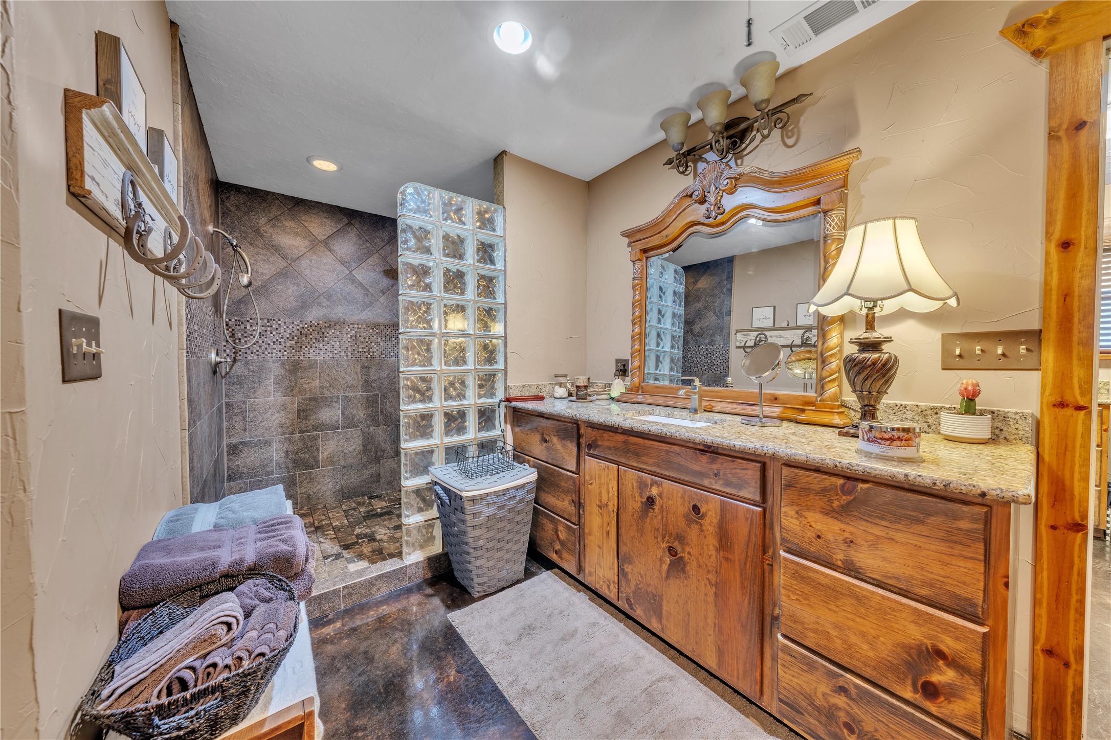 209 Dixie Road Weatherford TX 76087
