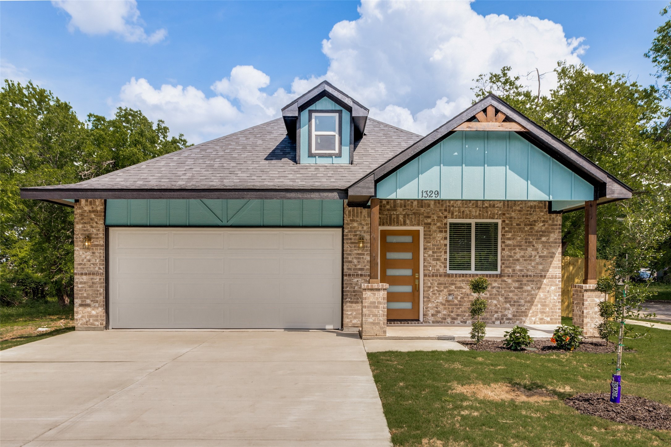 1329 Arizona Avenue Fort Worth TX 76104