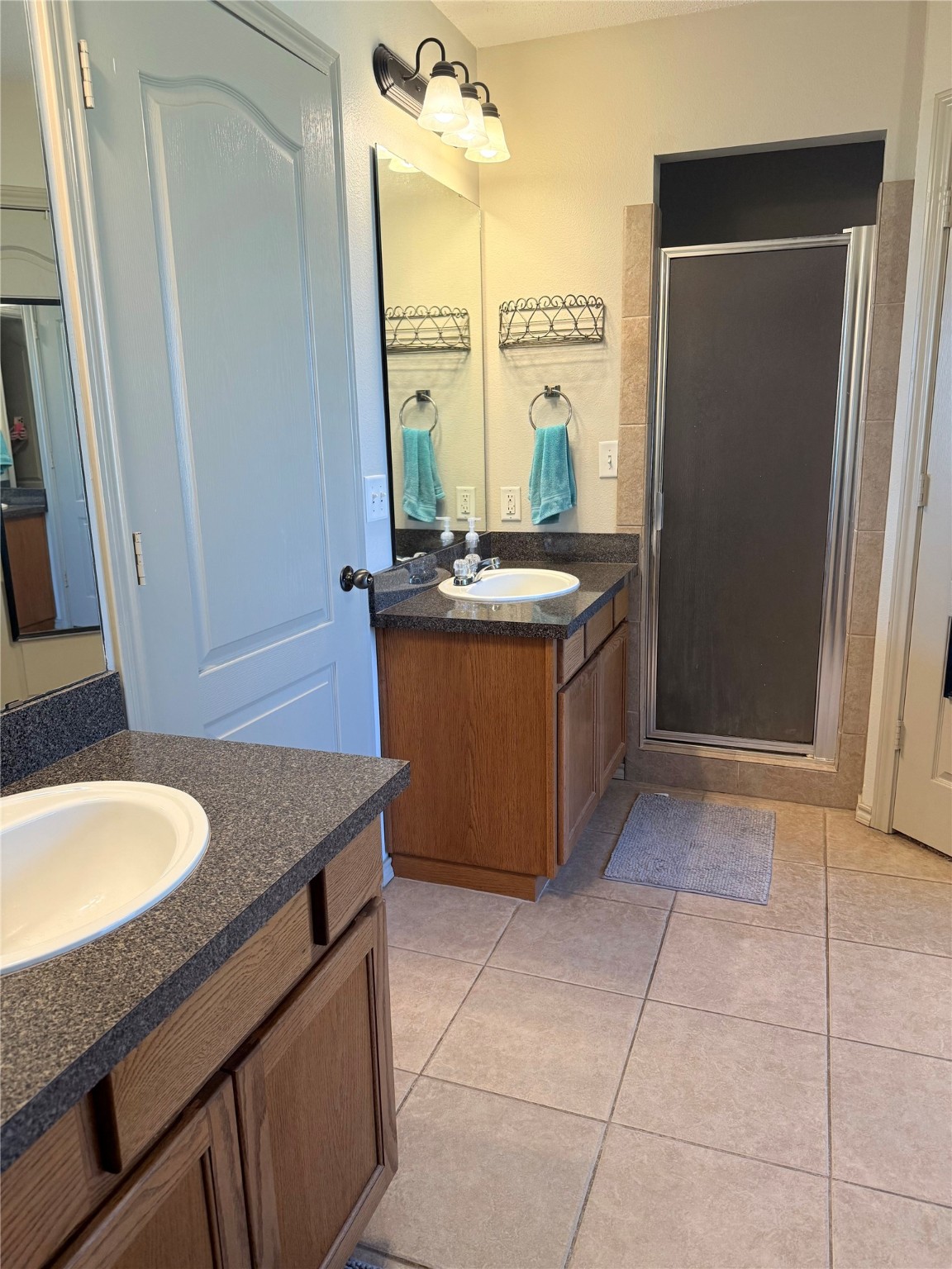 240 County Road 12550 Paris TX 75462