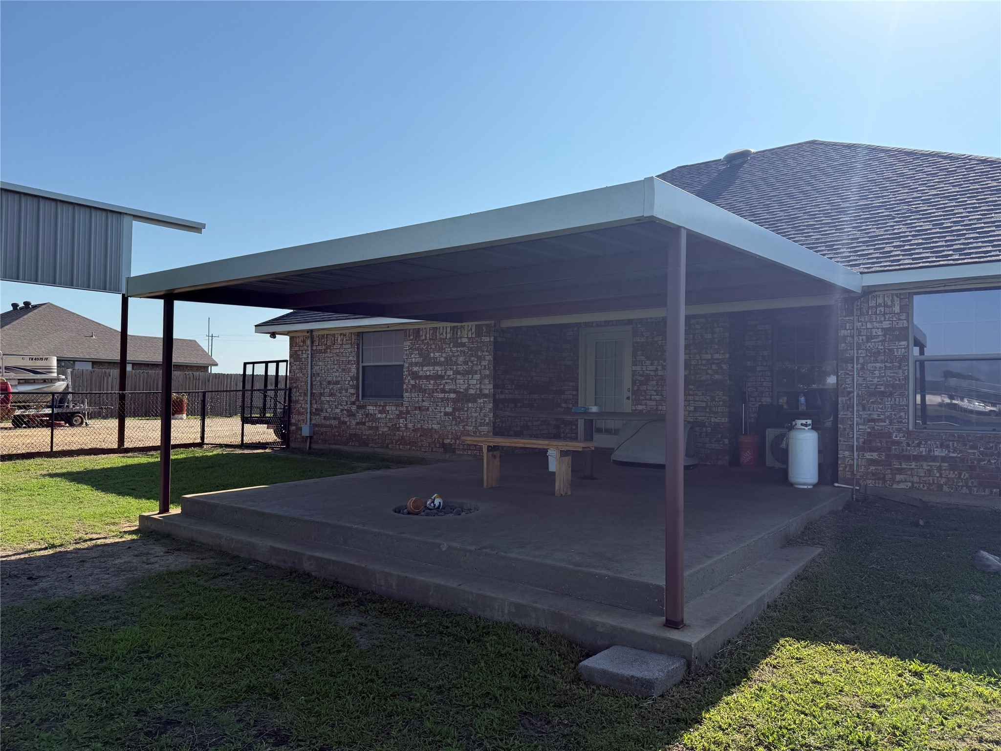240 County Road 12550 Paris TX 75462