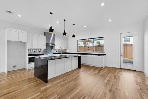 4521 Cowan Avenue Dallas TX 75209