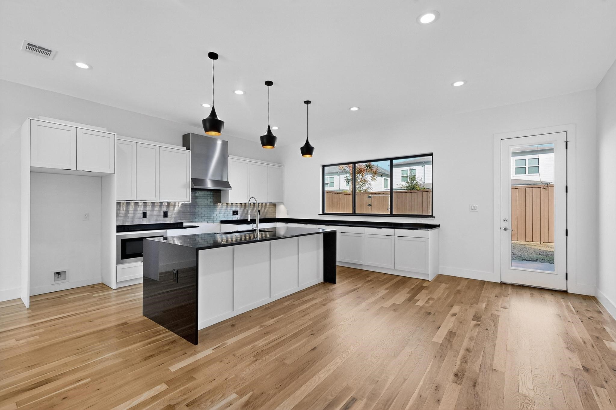 4521 Cowan Avenue Dallas TX 75209